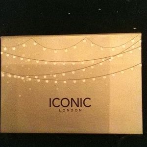 Iconic London Pallet